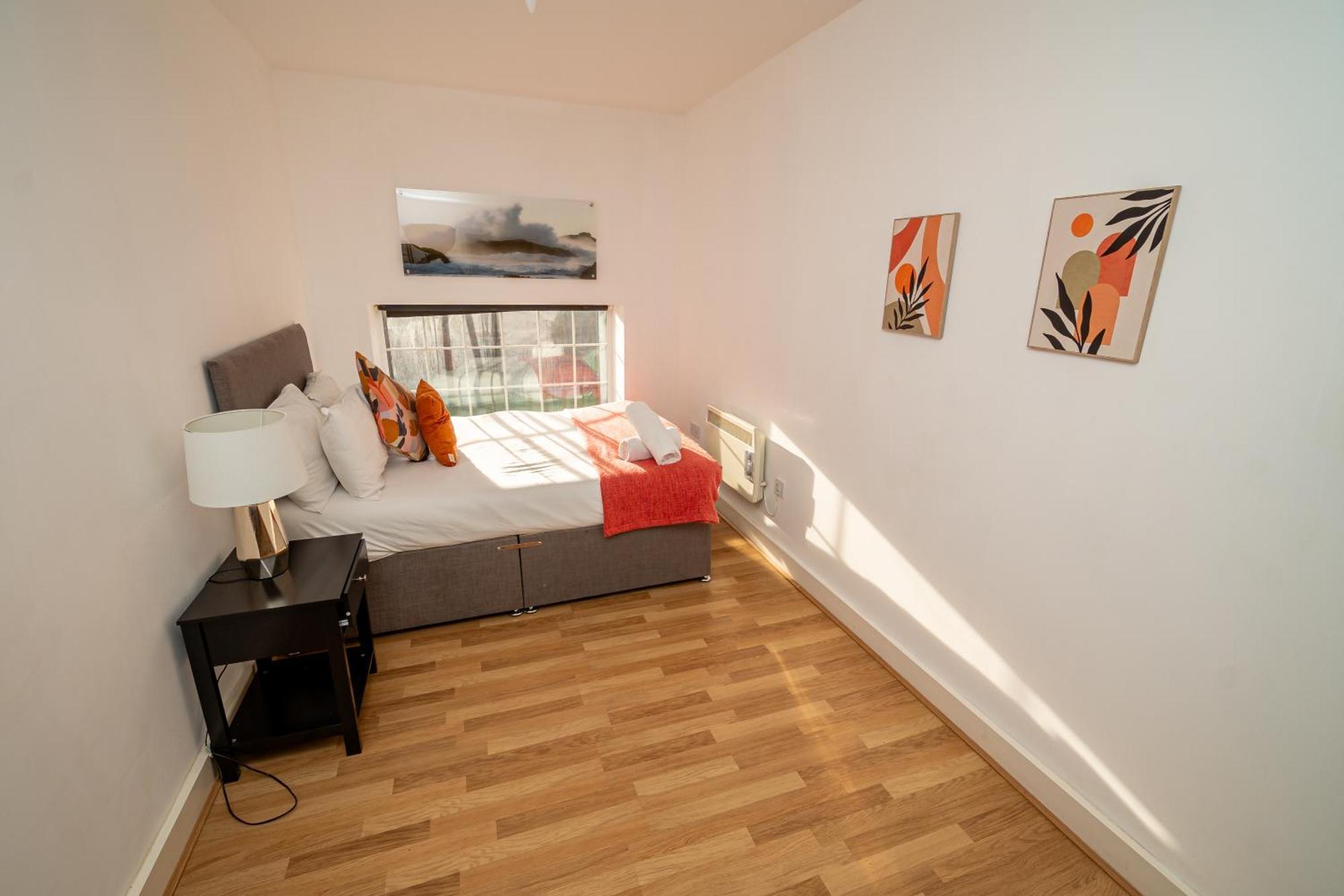 Cozy And Modern 2-Bed Apartment Swansea Exterior photo